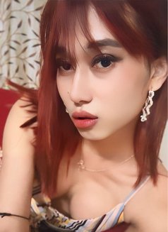 Silky - Transsexual escort in Bangalore Photo 5 of 8