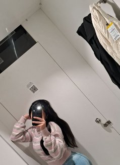 Silky Kia - escort in New Delhi Photo 3 of 4