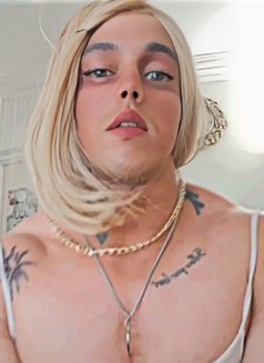 Silla - Transsexual escort in Cairo Photo 1 of 7