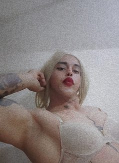 Silla - Transsexual escort in Cairo Photo 5 of 10