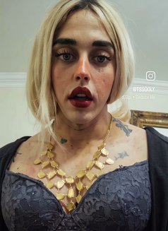 Silla - Acompañantes transexual in Cairo Photo 12 of 15