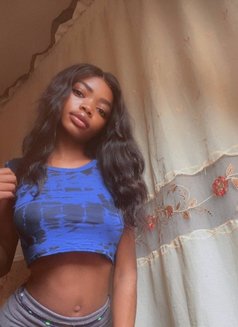 Silver - escort in Accra Photo 5 of 8