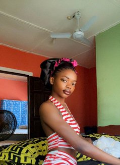 Silver - escort in Accra Photo 7 of 8