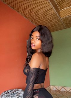 Silver - escort in Accra Photo 10 of 11