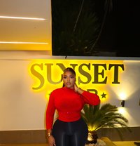 Silver - escort in Accra