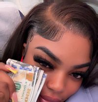 Silver - escort in Accra