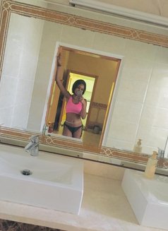 Silverperry - escort agency in Accra Photo 4 of 5