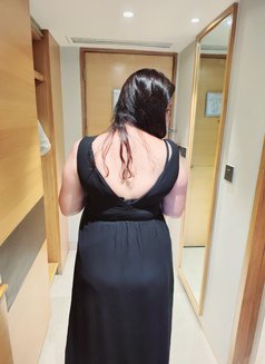 Silvi Chaudhery - escort in New Delhi Photo 3 of 5