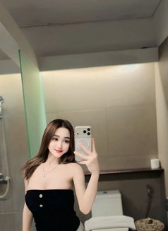 Silvi - escort in Bali Photo 9 of 9