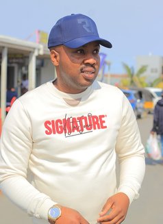 Sim - Male escort in Johannesburg Photo 4 of 9