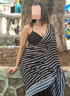 Independent Bhabhi for cam - escort in Nagpur Photo 3 of 3