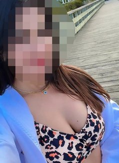 Sima - escort in Mumbai Photo 4 of 4