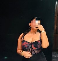 Cam girl - puta in Kolkata