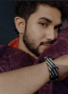 Simba - Male escort in New Delhi Photo 2 of 2