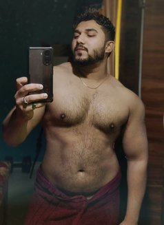 Simba - Acompañantes masculino in New Delhi Photo 3 of 4