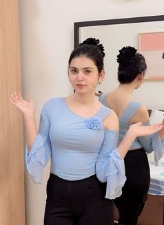 Simi kaur - puta in Dubai Photo 5 of 10