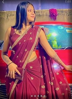 Simi - escort in Kolkata Photo 1 of 1