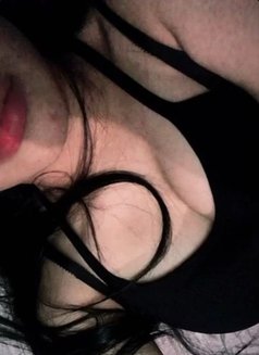 Simi - escort in Kolkata Photo 2 of 4