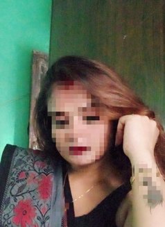 Simi - escort in Kolkata Photo 2 of 5