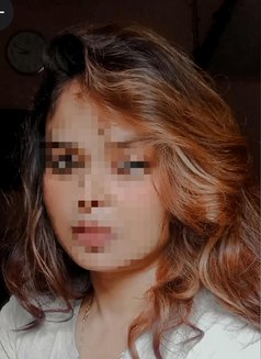 Simi - escort in Kolkata Photo 3 of 5