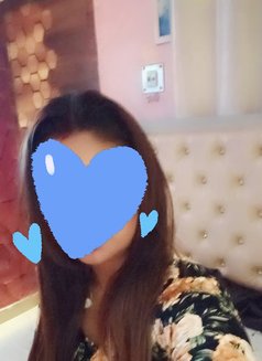Simi - escort in Kolkata Photo 4 of 5