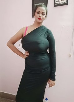 Anika big boobs only cam - puta in Mumbai Photo 2 of 11