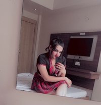 Simi - Acompañantes transexual in New Delhi