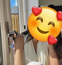 SIMMI 22,(REAL MEET& CAM )VC FREE - Intérprete de adultos in New Delhi