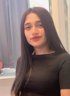 Simmi Cam or Real Meet Service Available - puta in Bangalore Photo 1 of 2