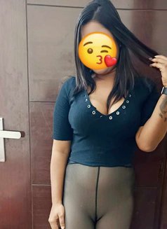 Simmi, Delhi Single N Hot Girl for Meet - escort in New Delhi Photo 6 of 7