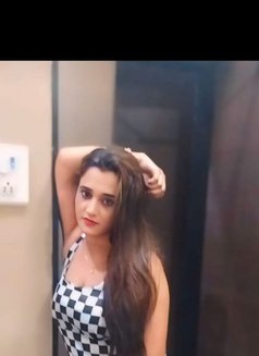 Simmi - escort in Chennai Photo 1 of 1