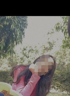 Simmi - escort in New Delhi Photo 1 of 2