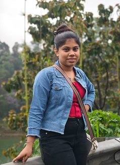 Simmi - escort in Bangalore Photo 2 of 4