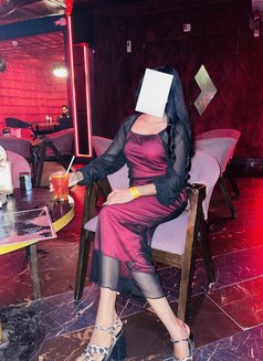 Simmi - escort in New Delhi Photo 3 of 3