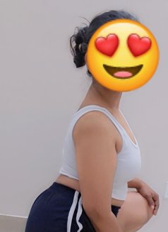 Simmi - escort in Noida Photo 4 of 4