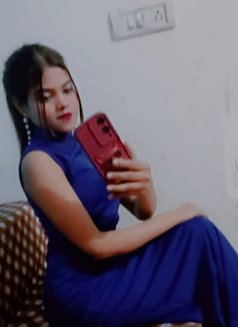 Simmi - Male escort in Noida Photo 1 of 4
