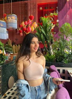 Simmi Indian Student - escort in Dubai Photo 1 of 4