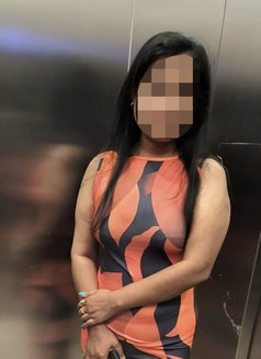 Simmi Koramangala outcall - escort in Bangalore Photo 3 of 5