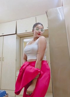 Simmi only cam show - puta in Candolim, Goa Photo 2 of 5