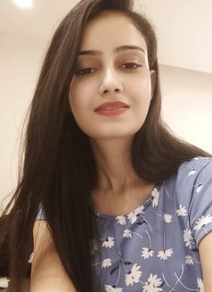 Simmi Real Meet Service in Pune - escort in Pune Photo 1 of 4