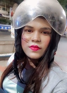 Simmi Roy - Transsexual escort in Kolkata Photo 6 of 18