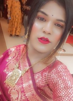 Simmi Roy - Transsexual escort in Kolkata Photo 13 of 18