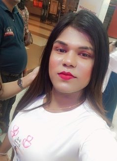 Simmi Roy - Transsexual escort in Kolkata Photo 16 of 18