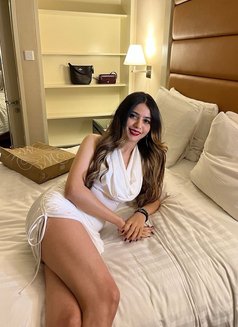 Simmi Vip Student - escort in Dubai Photo 2 of 4