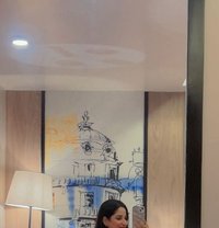 Simmy - escort in New Delhi