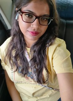 Simmy - escort in Chennai Photo 3 of 19