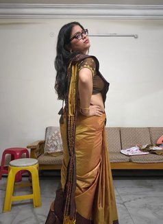 Simmy - escort in Chennai Photo 5 of 19