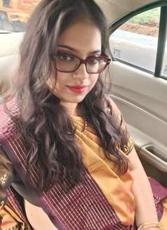 Simmy - escort in Chennai Photo 6 of 19