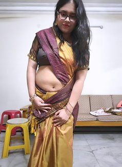 Simmy - escort in Chennai Photo 11 of 19