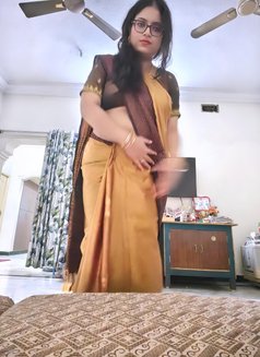 Simmy - escort in Chennai Photo 19 of 19